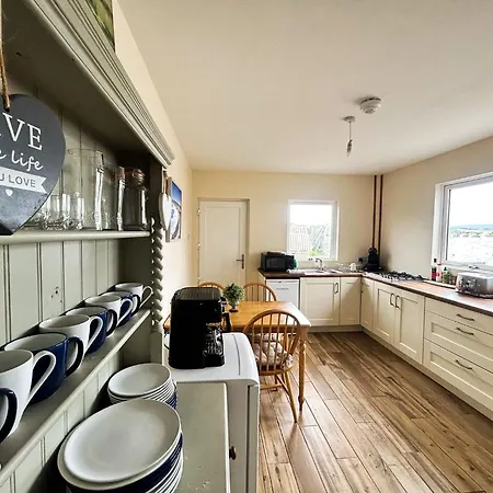 Coach House Bed and breakfast 3*