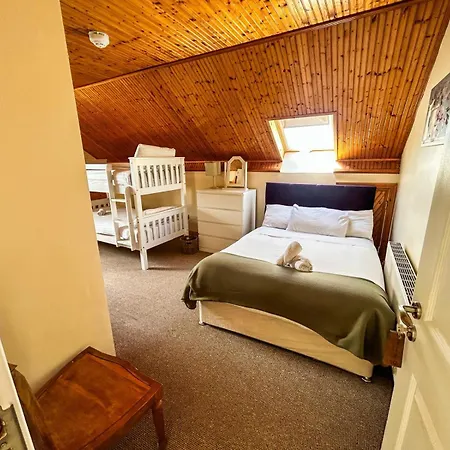 Coach House Bed and breakfast