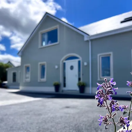 Coach House * Lahinch