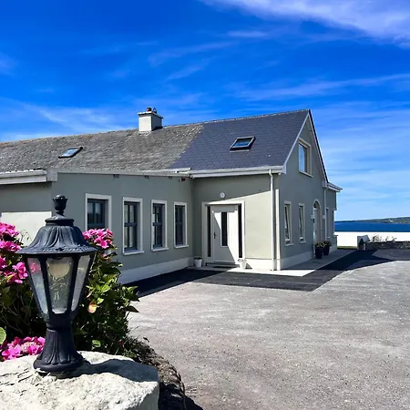 Coach House Bed & Breakfast 3*